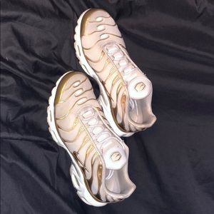 Women’s Nike AirMax Plus